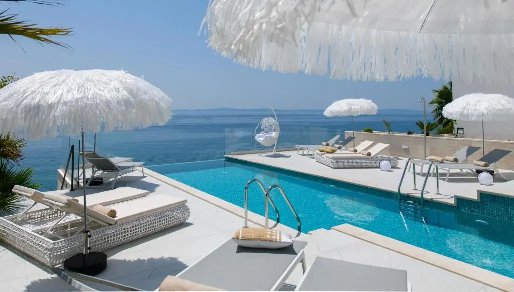 Gallery Luxury Suites & Rooms-Only Adults