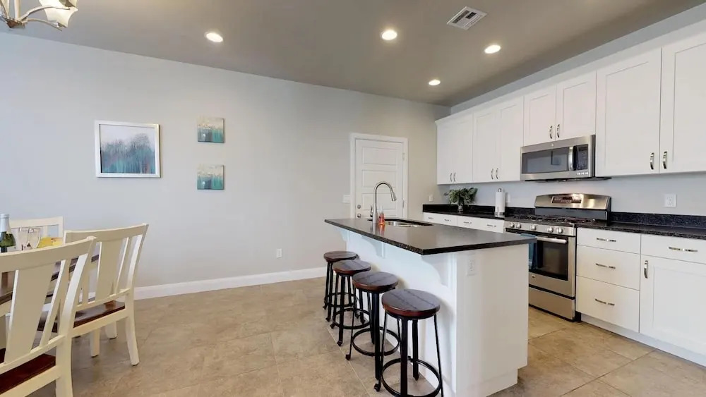Sweet 3 Bedroom Apts