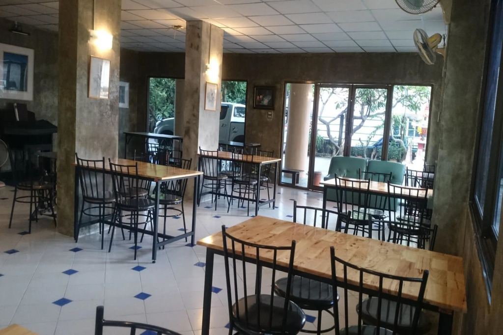 Central Place Hotel