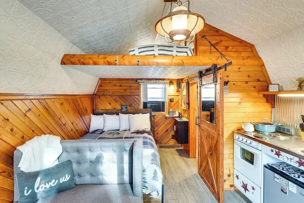 Tiny Cabin w/ Outdoor Dining Area - Near Keystone!