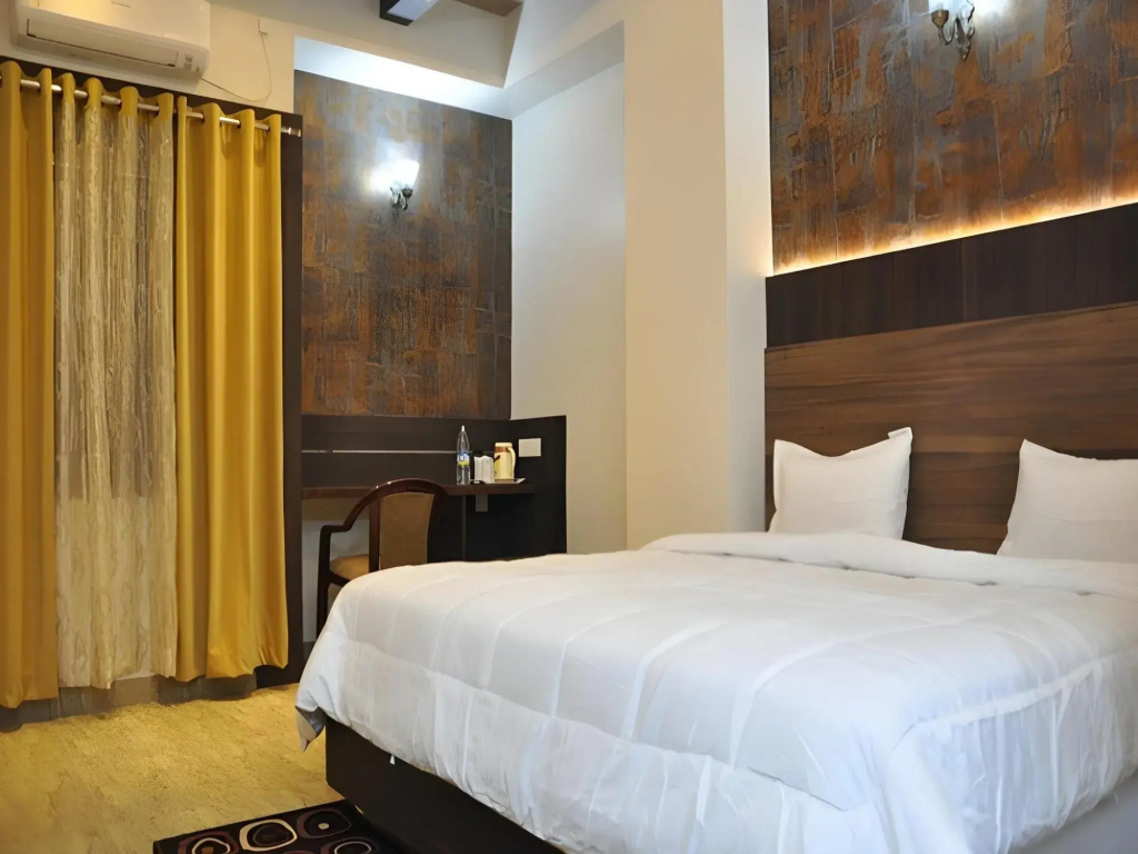 Hotel Mid Town