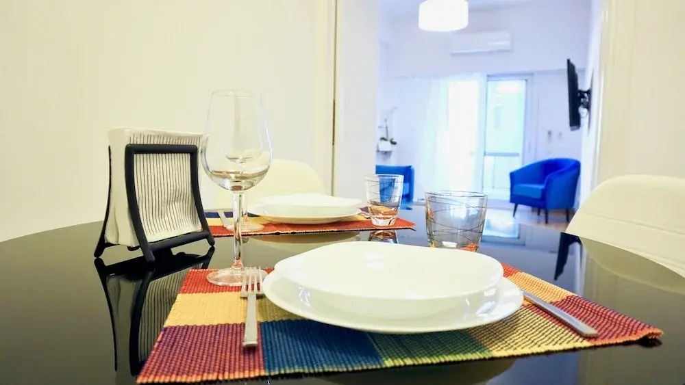 Central & Elegant Apt in Athens