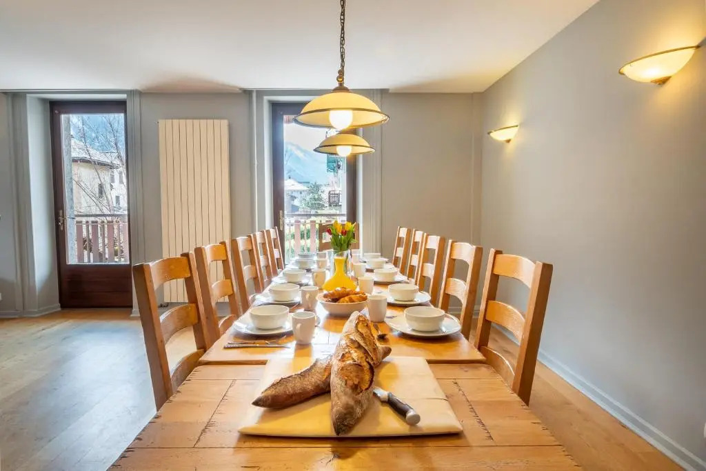 APARTMENT PRESIDENT - Alpes Travel - Central Chamonix - Sleeps 12