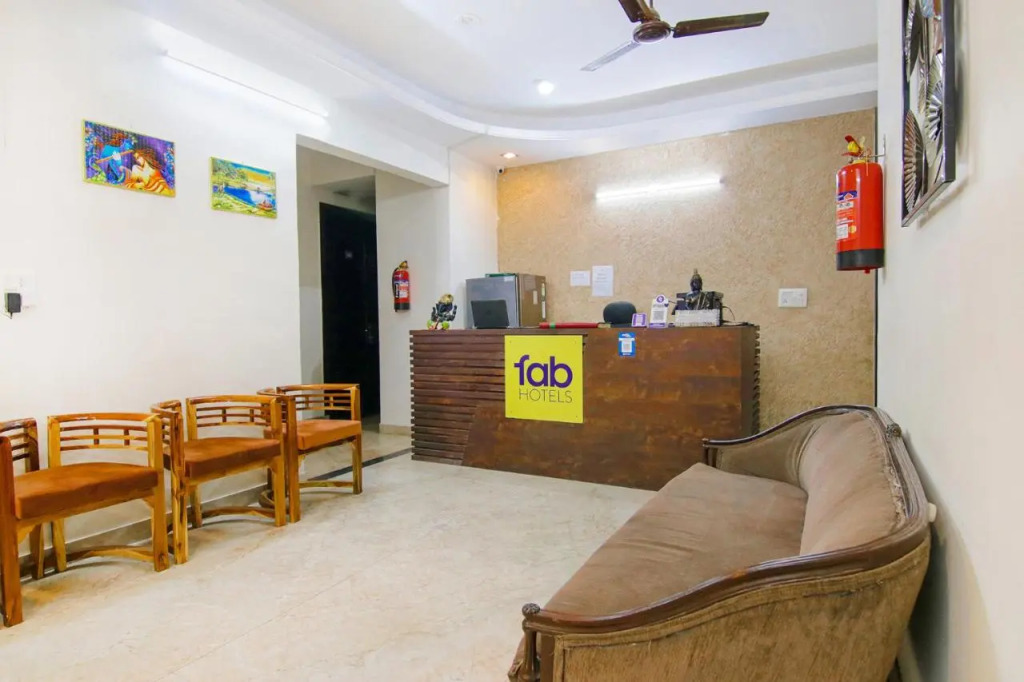 FabHotel Nirvana - 600m from CK Birla Hospital Gurgaon