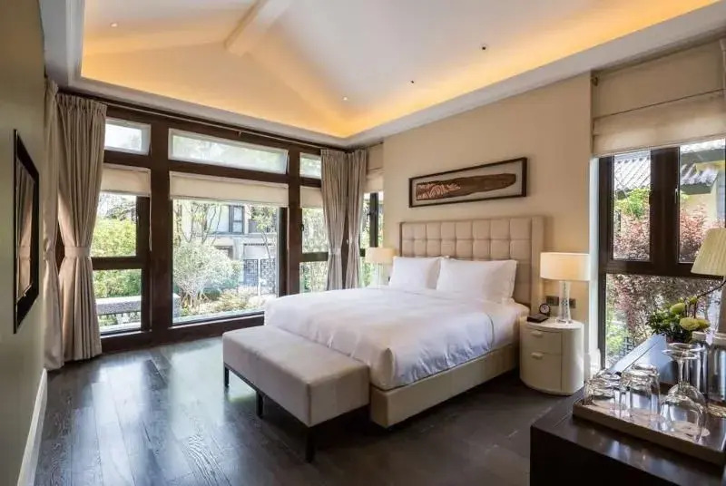 Lijiang Jinlin Howard Johnson Hotel (Shuhe Ancient Town Shop)
