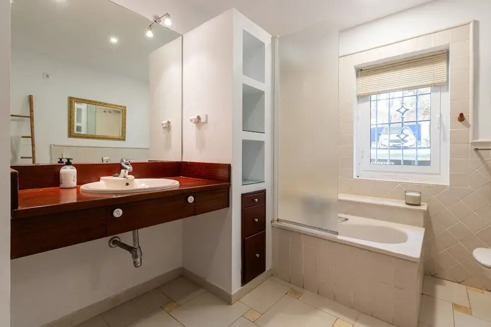 Axarqu a in Malaga With 2 Bedrooms and 1 Bathrooms