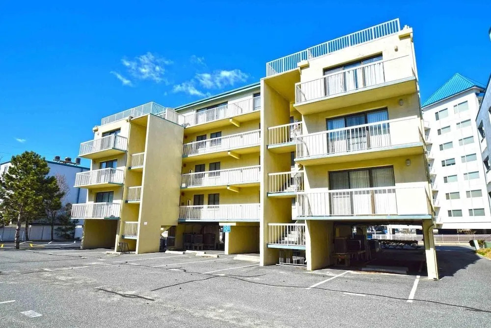 Surfside 60 Unit 303 - 3 Br Condo