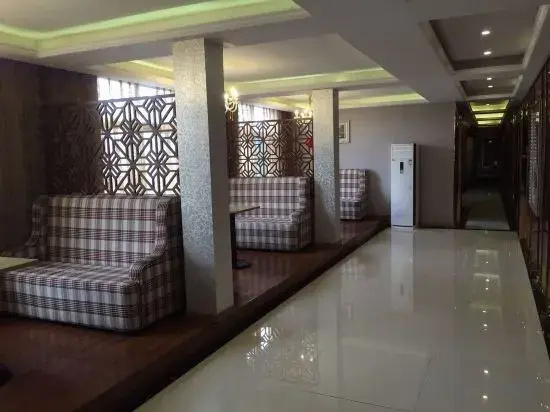 Shucheng Huihuang Business Hotel