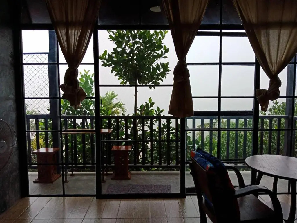 Pilok hillhouse