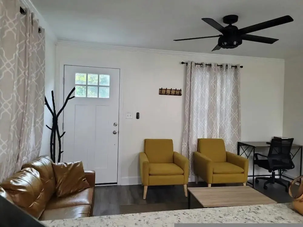 Renovated 2 Bed Walltown Home Walk to Duke A