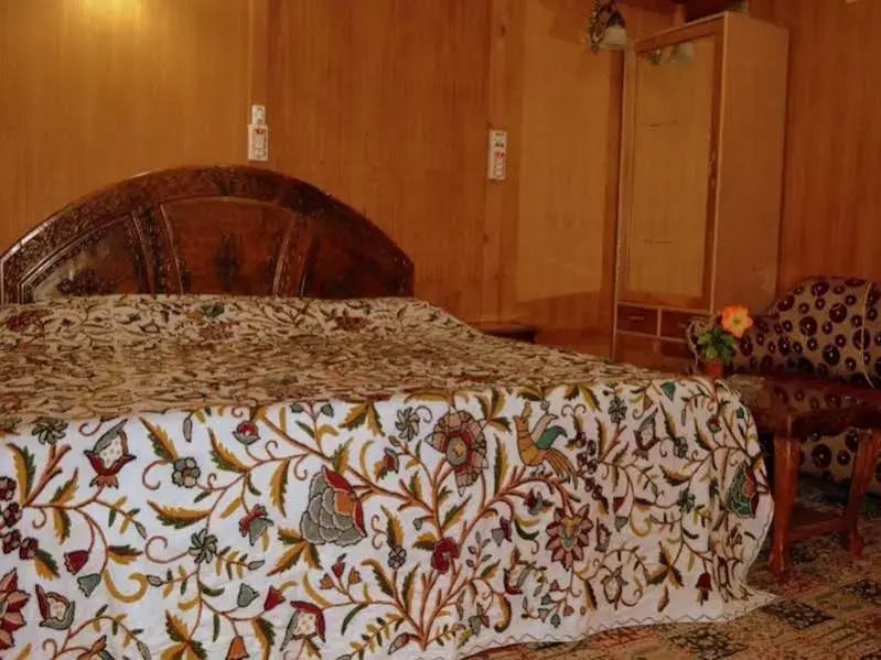 Goona palace houseboats