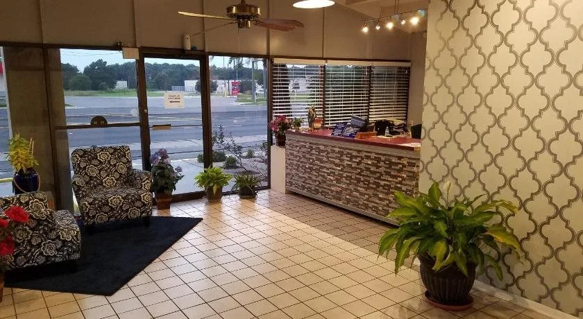 Western Inn - Pensacola