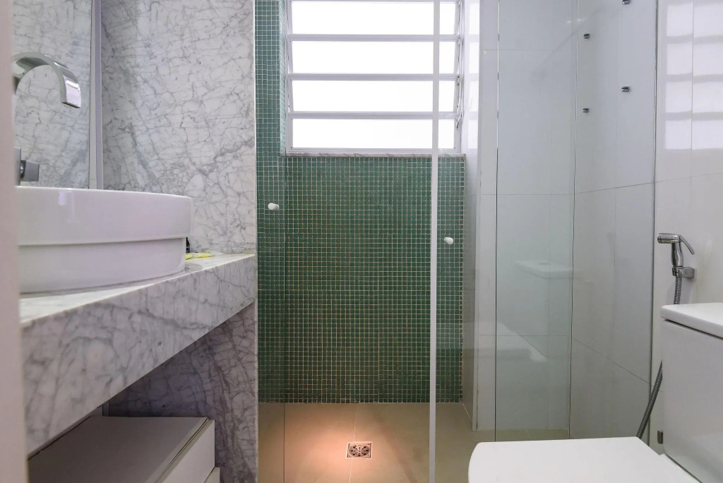 1 Quarto a 200m da Praia de Copacabana | SC 86/712