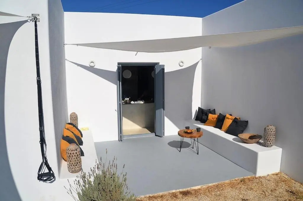 The Hedonist Square cycladic house with sea view