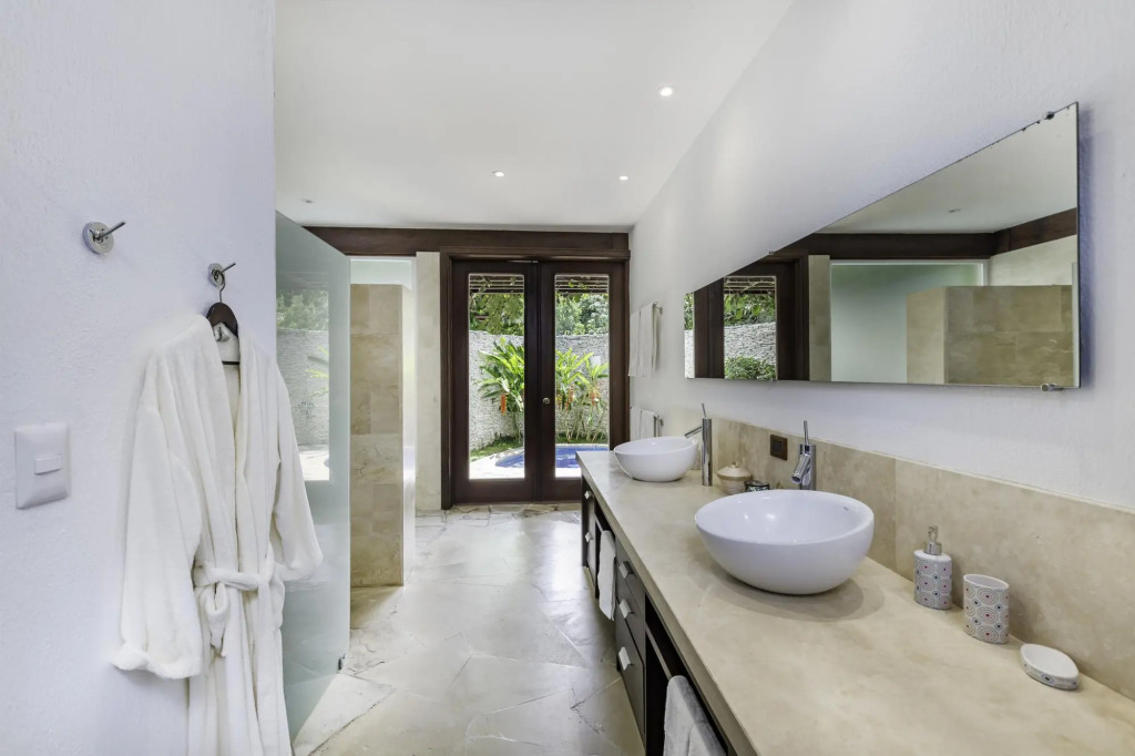 Fantastic villa at Casa de Campo - with ocean/river views, 2 golf carts, chef, maid & butler