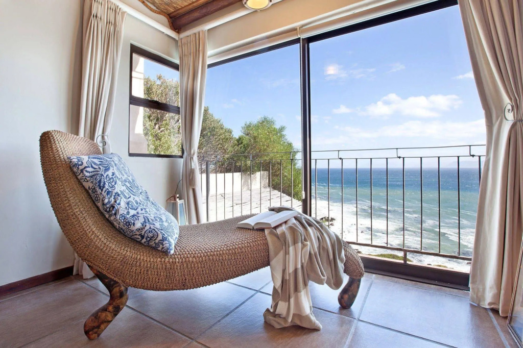 Whale Huys Luxury Ocean Holiday Villa
