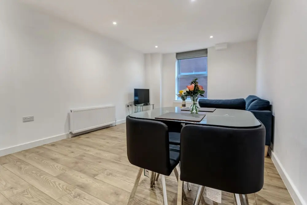 1 Bed, Sleeps 3, Free Parking, Wifi