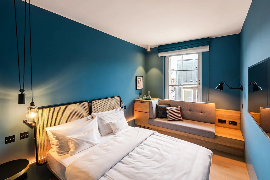 Maximilian Hotel