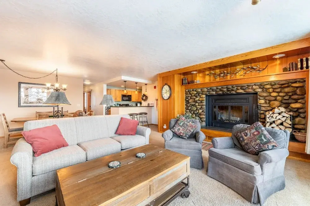 Pines by Summit County Mountain Retreats