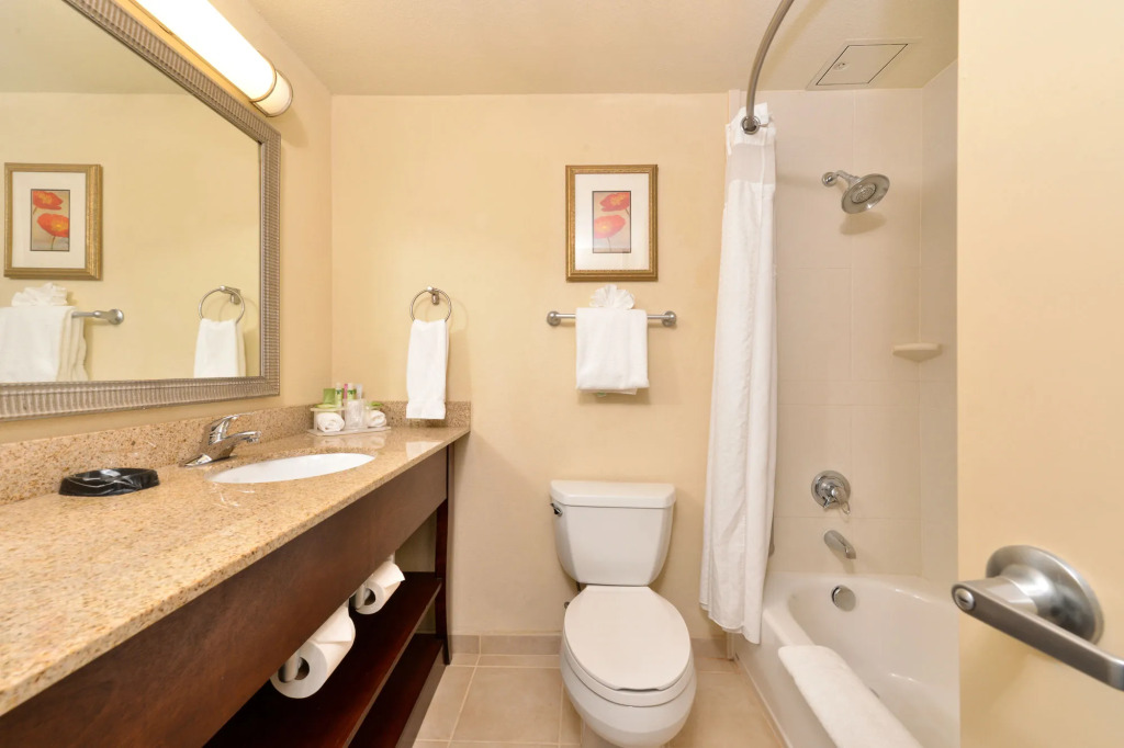 Holiday Inn Express Portland South - Lake Oswego by IHG