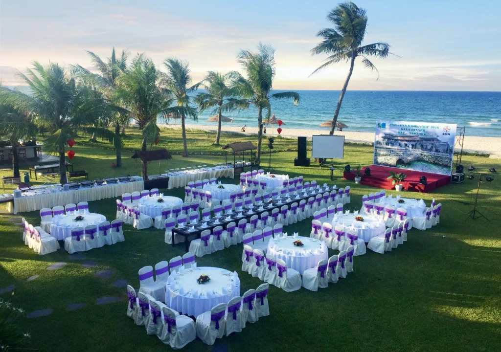 Lapochine Beach Resort