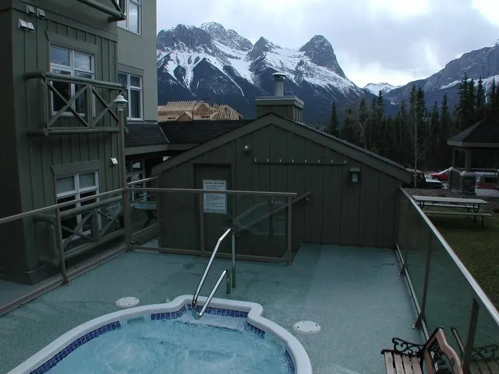 Windtower Lodge - Canmore