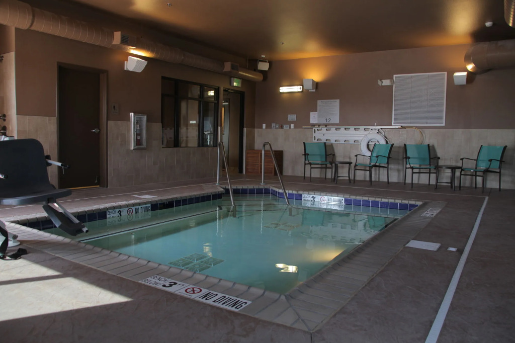Teddys Residential Suites Watford City