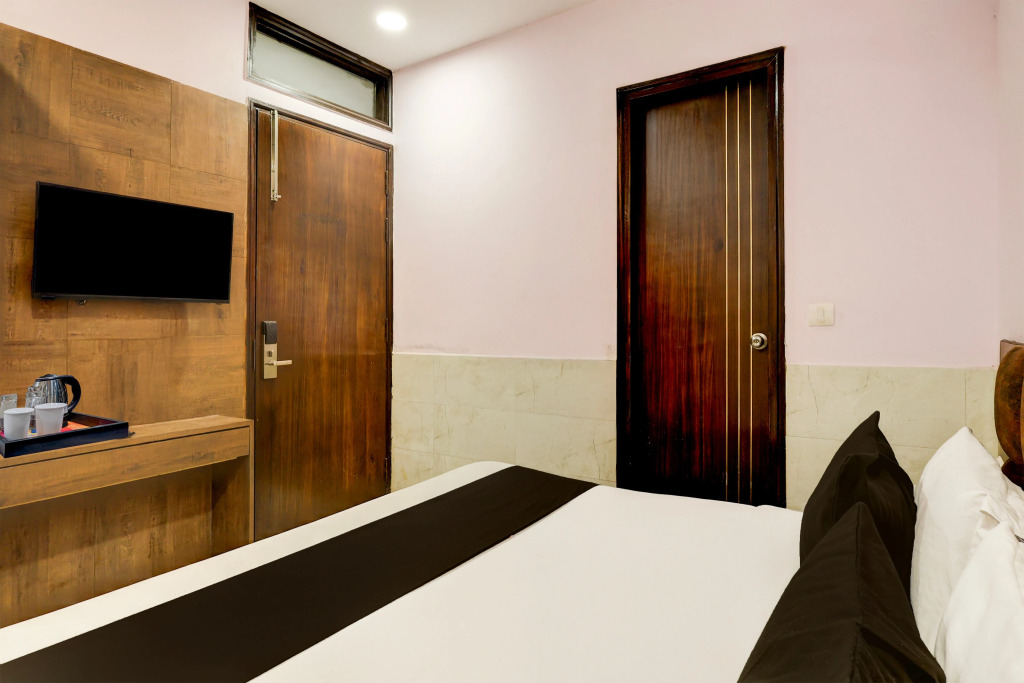 Hotel O Alipur Narela