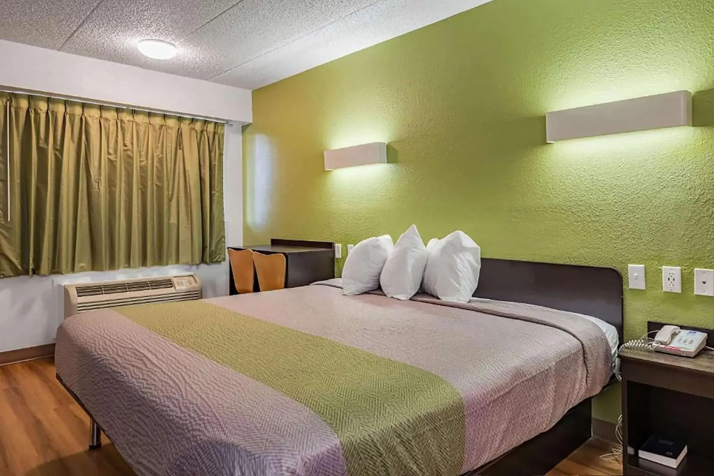 Days Inn by Wyndham Cincinnati I-71