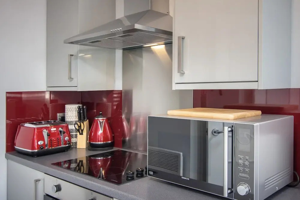 2 Bedrooms Sleeps 6 Near Top Blackpool Attractions