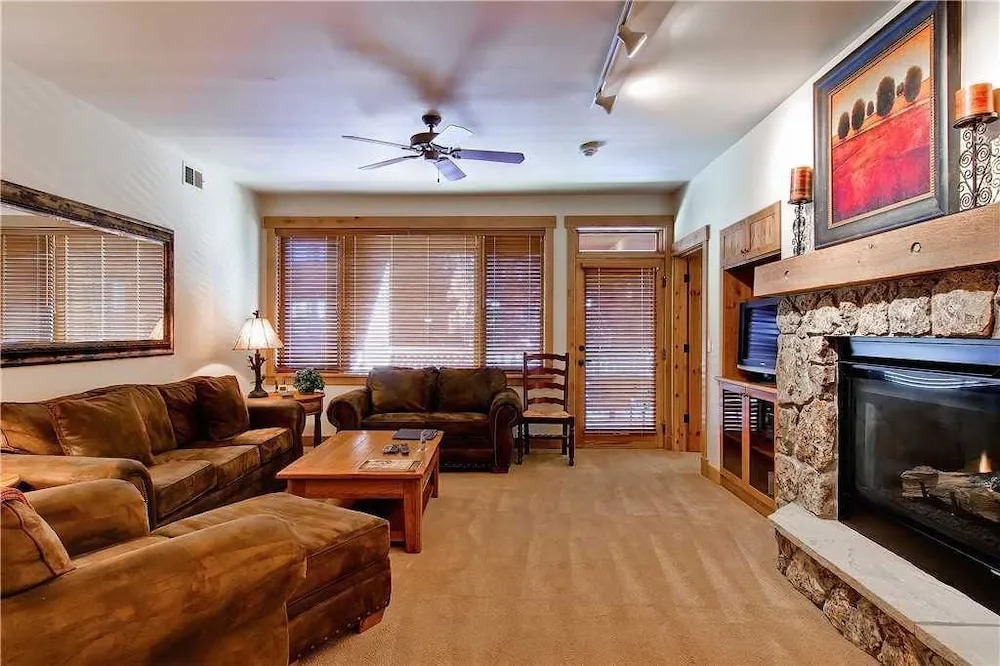 4203 Aspen Lodge, Trappeur's Crossing Apartment 3