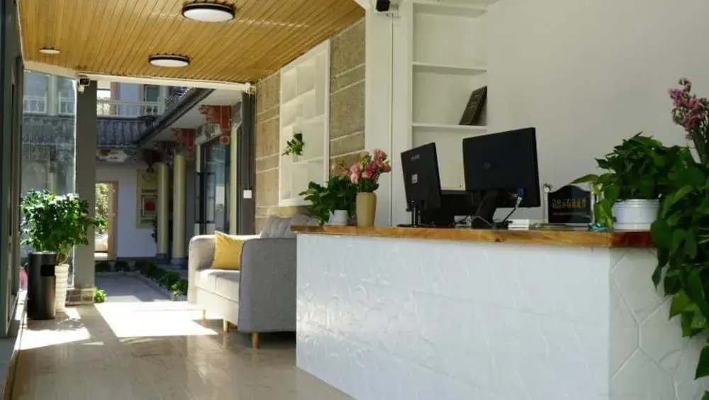 Cat Whisper Inn（Dali Old Town South Gate Branch）