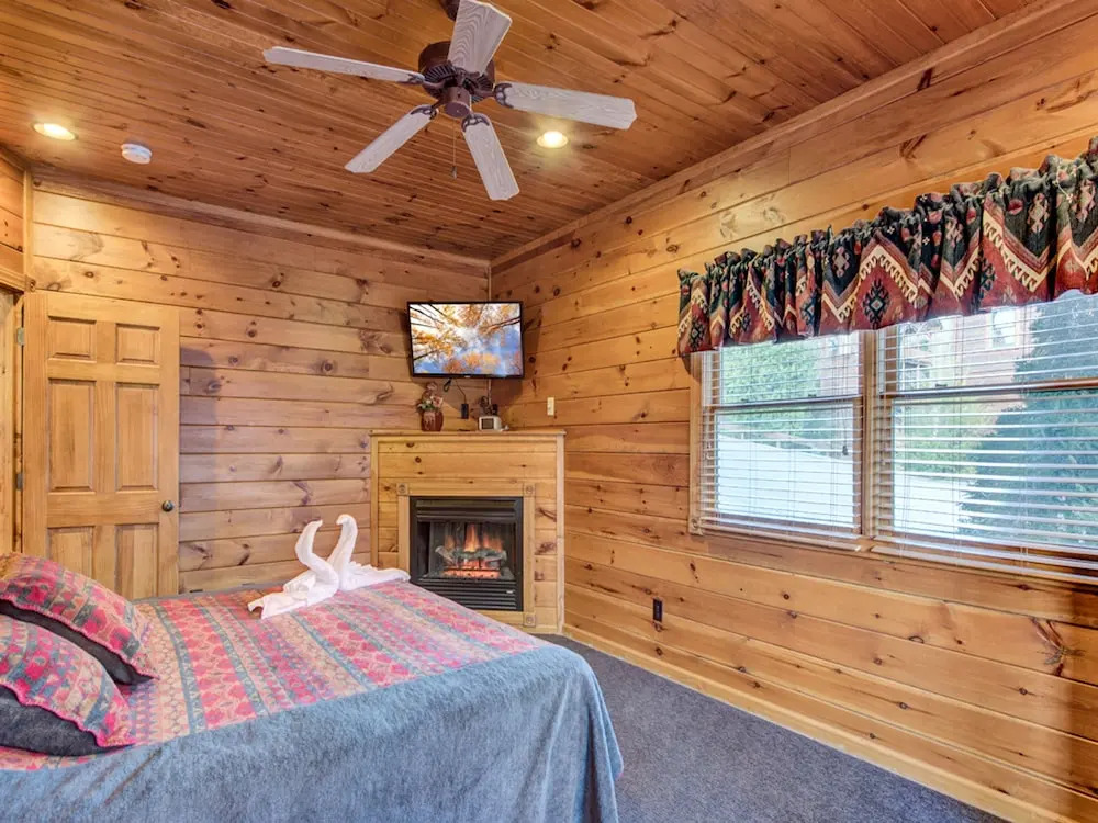 Gatlinburg Majesty by Jackson Mountain Homes