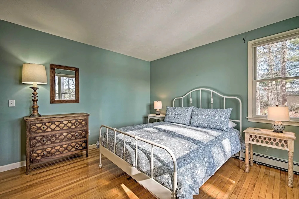 Spacious Waterfront Falmouth Home on Jenkins Pond!