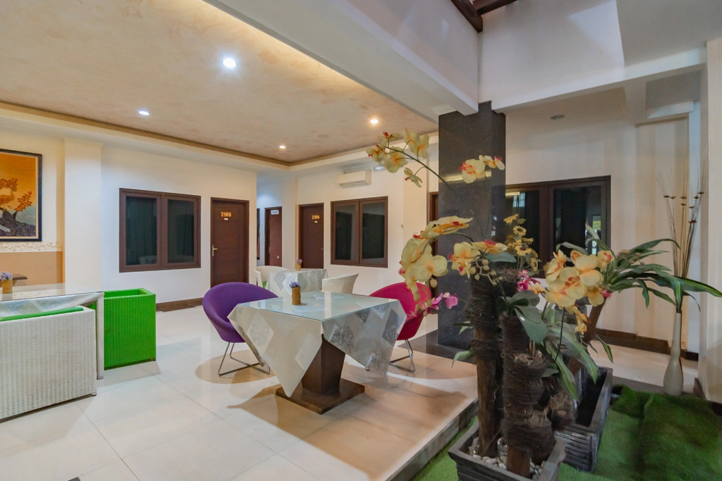 Rizh Hotel