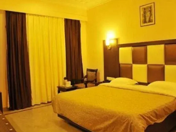 Paramount Hotel