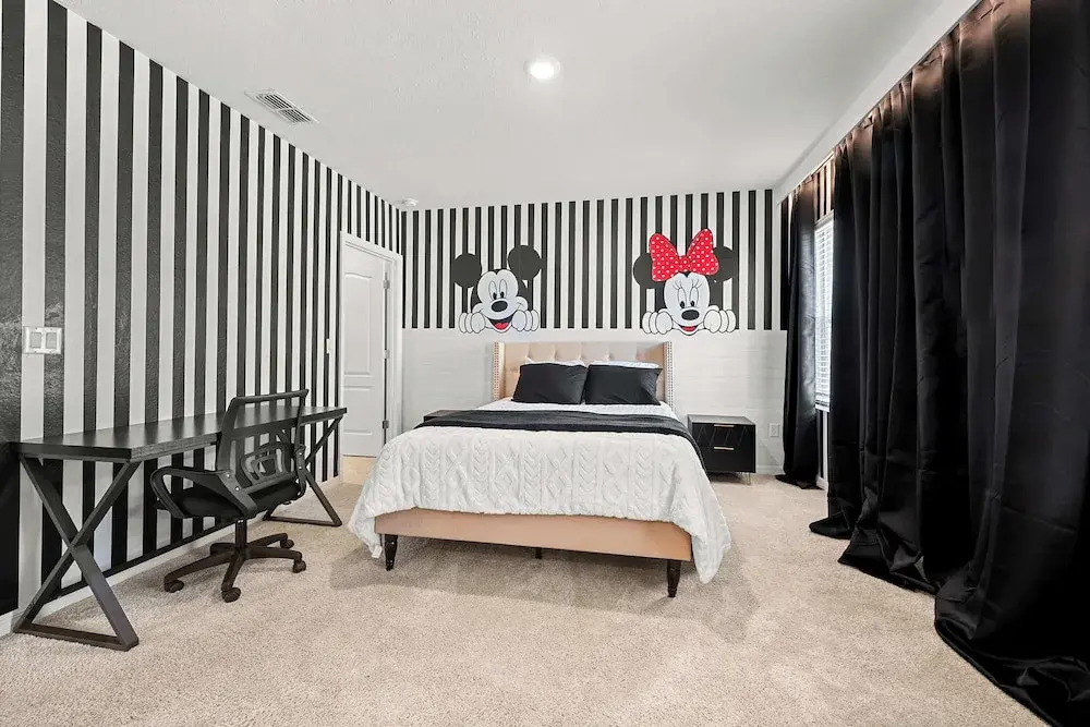 Themed 6BR Home, Game Room, Pool, Sleeps 16