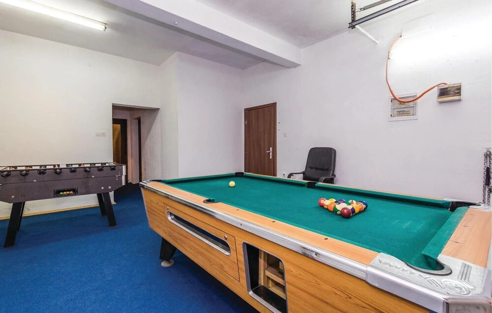 Pet Friendly Home In Spincici