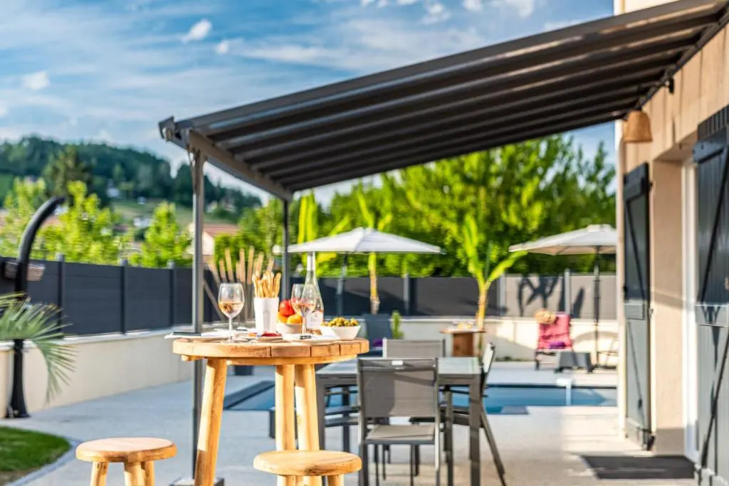 Sublime villa des Oliviers - Piscine chauffée, espace détente, Baby-foot, cuisine extérieure - proche dAgen