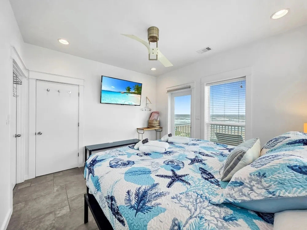 Crystal By The Ocean 4 Bedroom Home