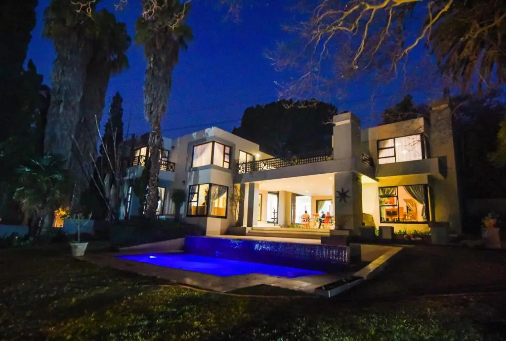 112 on Kloof Villa