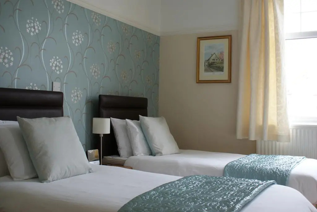 Cleave Court Guest House