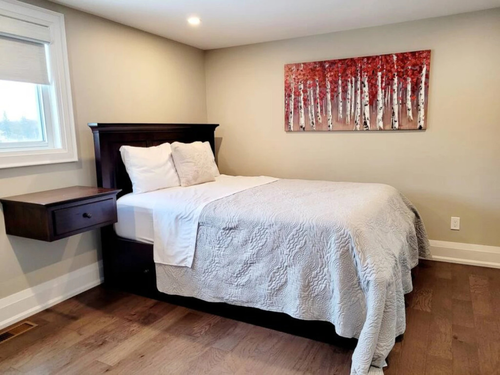 Chemong Lake Waterfront Cottage☆privateboatlaunch