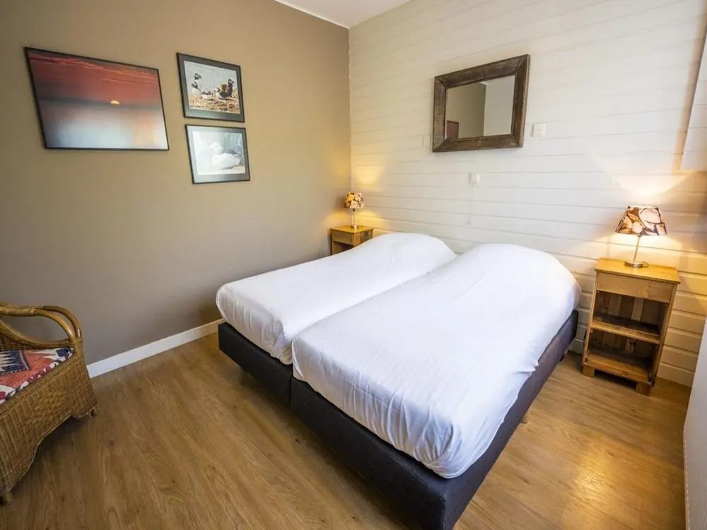 Detached 6 Pers Holiday Home