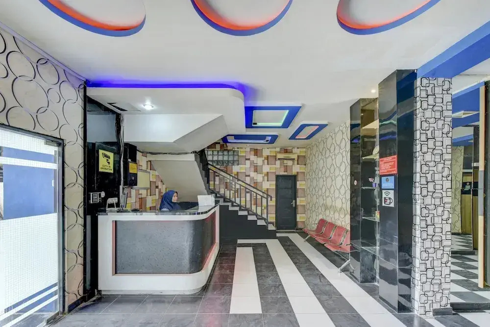 Zaara Guest House Syariah by OYO Rooms
