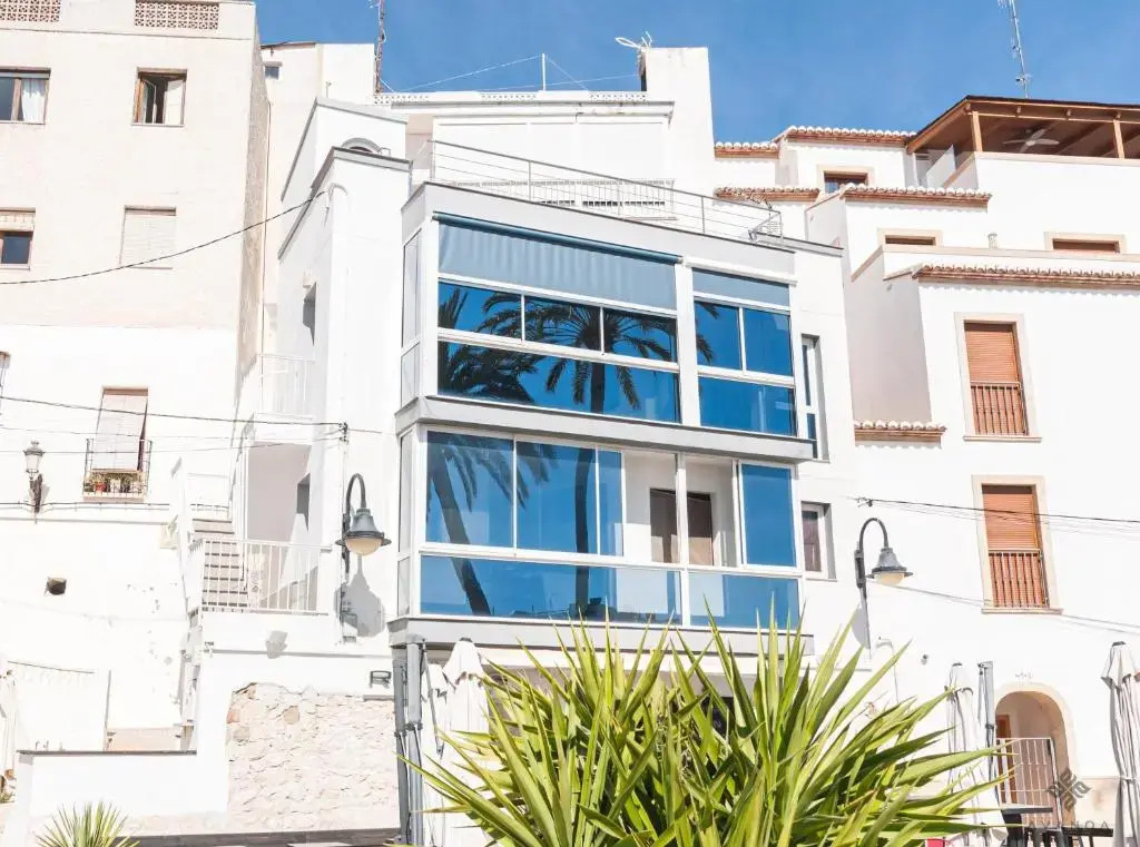 A002 - Apartamento con vistas al mar y al Club Náutico de Moraira