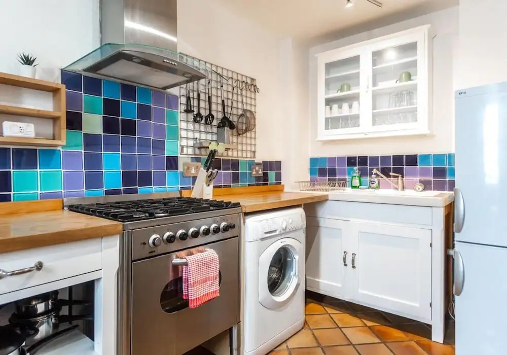 Pebble Mews House - Sleeps 6 to 8 Guests
