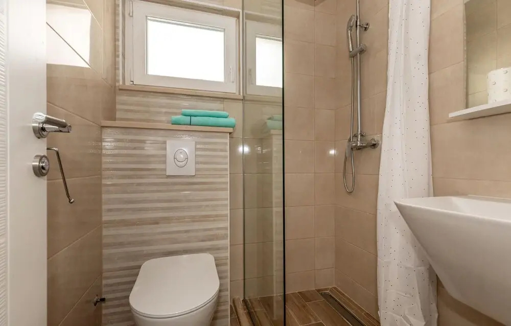 Stunning Apartment in Komarna With Wifi and 3 Bedrooms