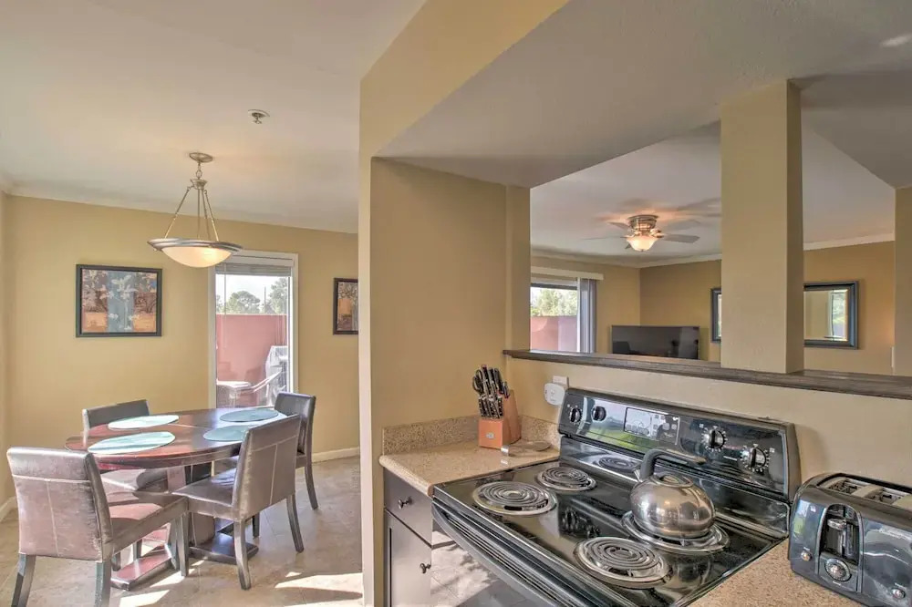 Scottsdale Condo on Golf Course w/ Pool Access!