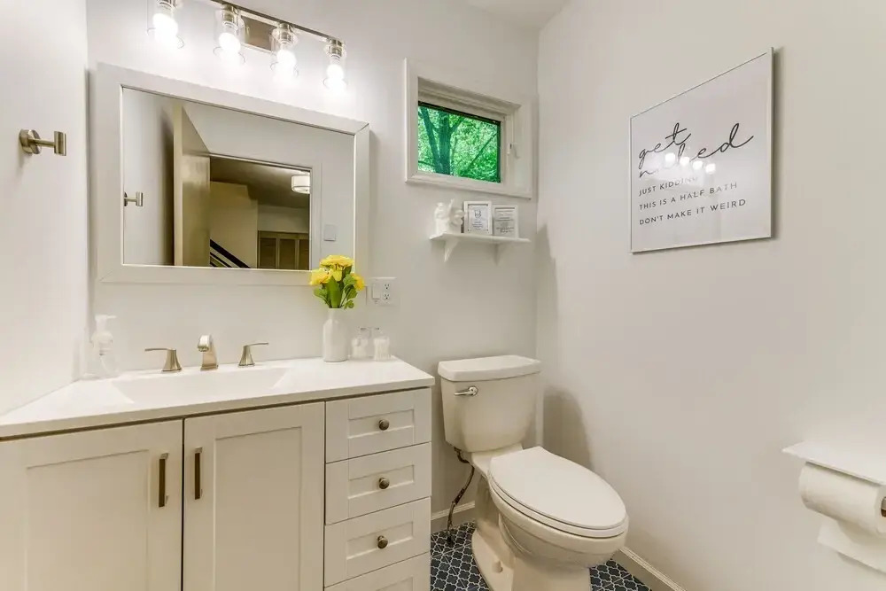 Modern Waynesville Cabin ~ 9 Mi to Lake Junaluska!